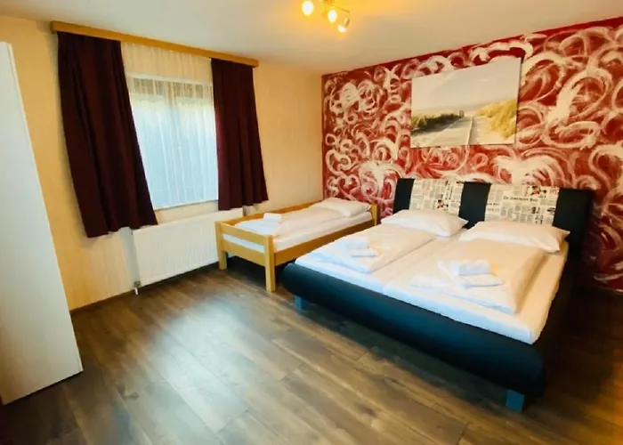 House Auer - By Four Seasons